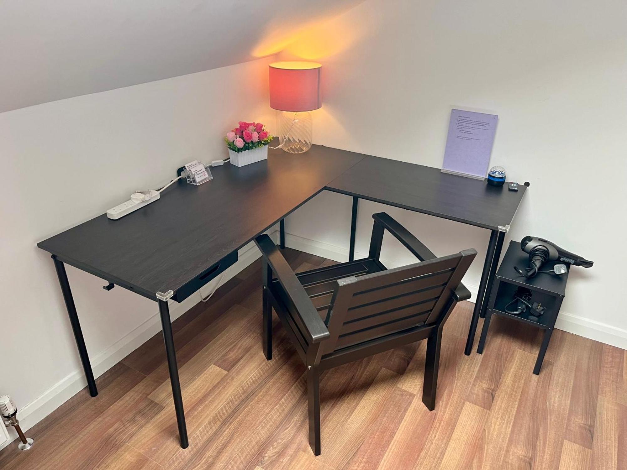 Entire Pinkapt - Free Parking - Up To 4 Guests - 3 Beds - Close To City Centre 贝尔法斯特 外观 照片